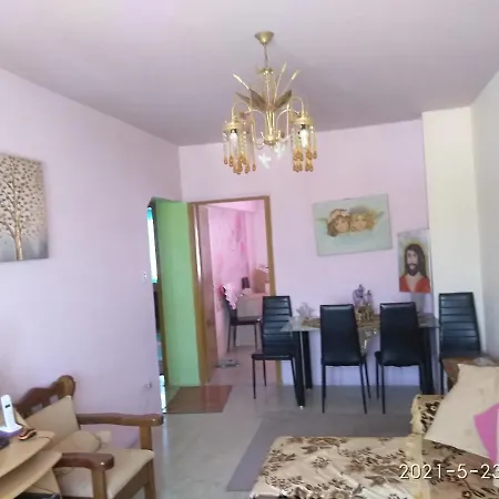 Sweet Apartment *