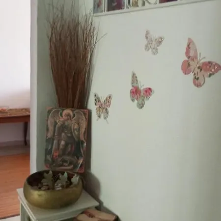 Sweet Apartment *